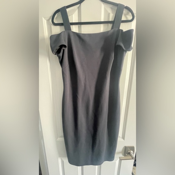 Grey cocktail dress with crisscross back - Picture 3 of 3